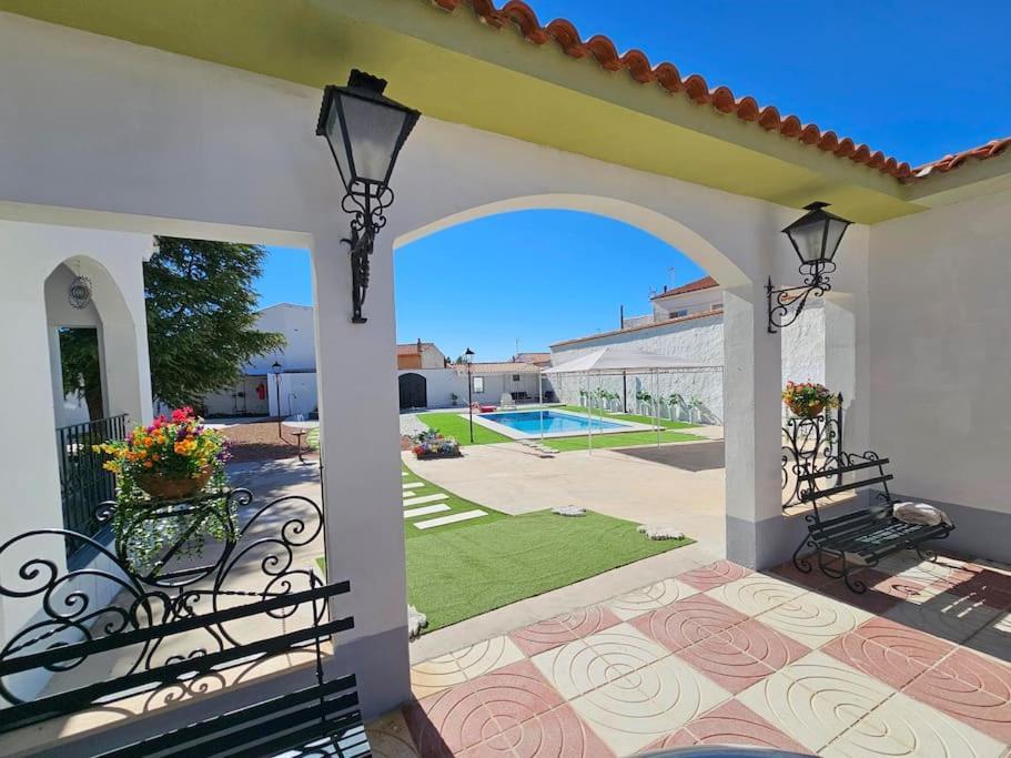 La Casa Del Arbol Villa Fuentiduena de Tajo Ngoại thất bức ảnh