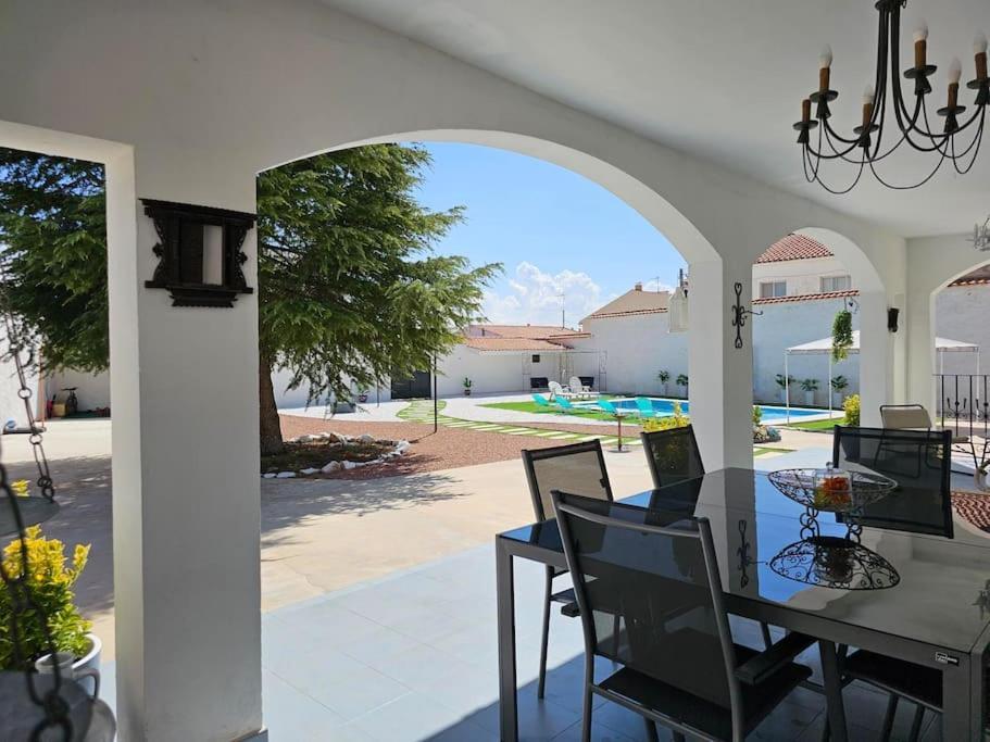 La Casa Del Arbol Villa Fuentiduena de Tajo Ngoại thất bức ảnh