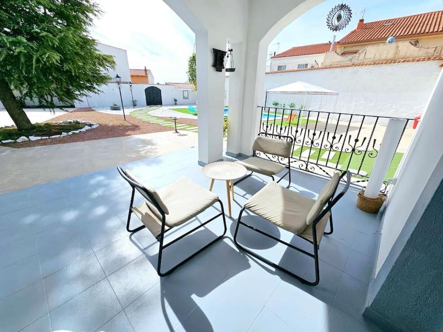 La Casa Del Arbol Villa Fuentiduena de Tajo Ngoại thất bức ảnh