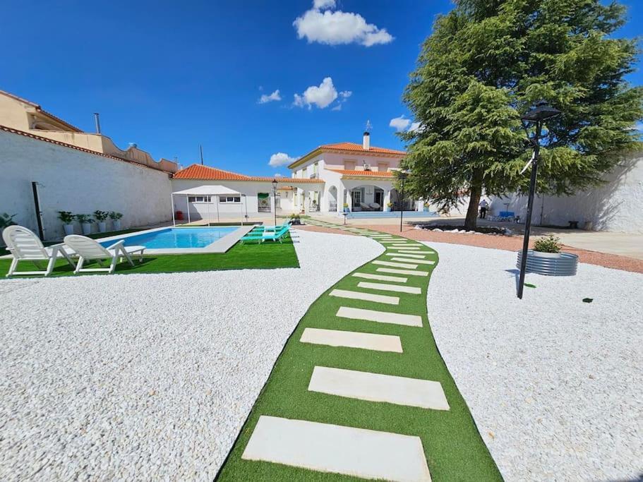 La Casa Del Arbol Villa Fuentiduena de Tajo Ngoại thất bức ảnh